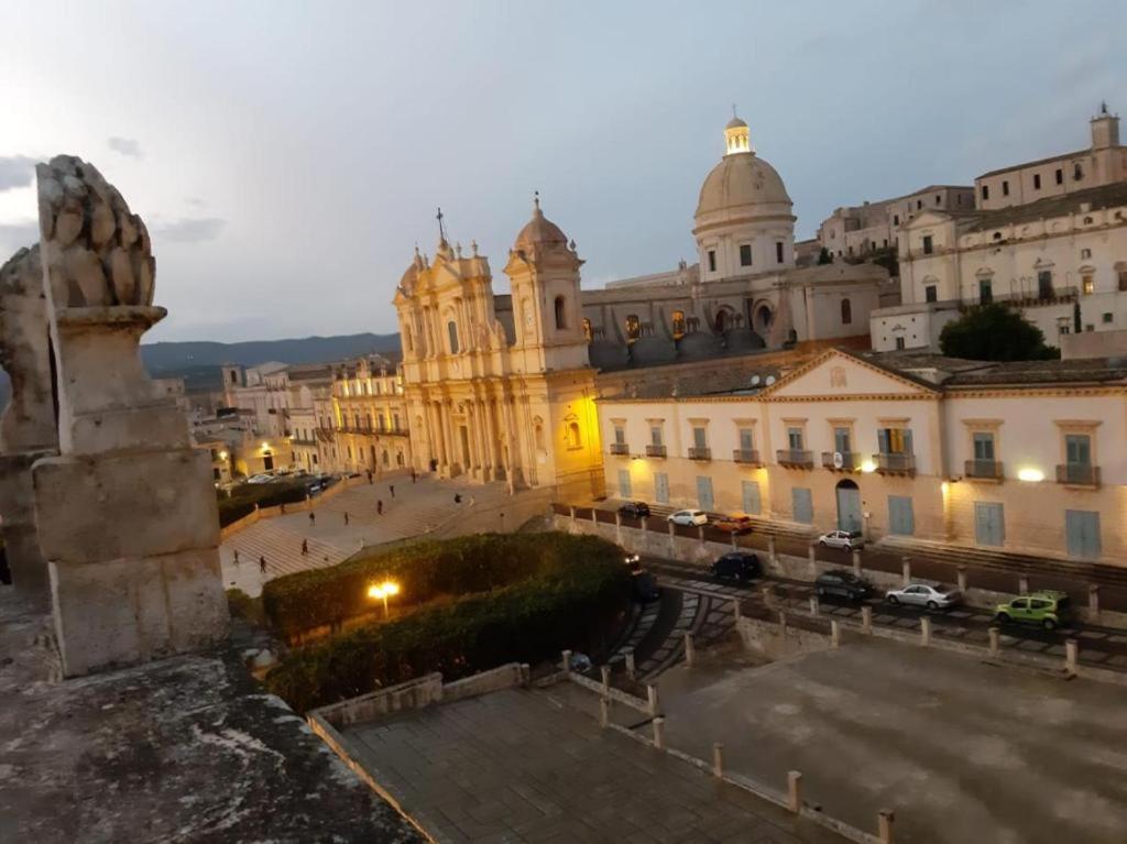 La Casa In Piazza Villa Noto Esterno foto