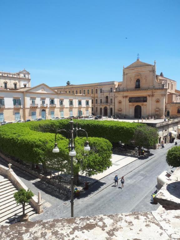 La Casa In Piazza Villa Noto Esterno foto